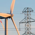 Ustawa wiatrakowa przegłosowana w Sejmie. W pakiecie zamrożenie cen energii