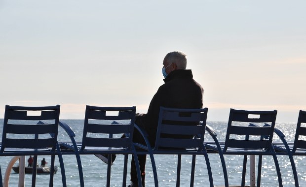 Ustawa ws. czternastej emerytury podpisana przez prezydenta. Kto dostanie świadczenie? 