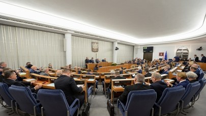 Ustawa ws. wysokiego podatku od odpraw przyjęta przez Senat