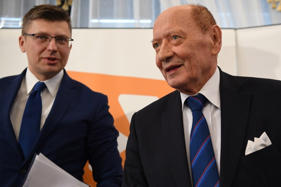 Ustępujące prezydent Rzeszowa Tadeusz Ferenc (po prawej) i wsparty przez niego wiceminister sprawiedliwości Marcin Warchoł z Solidarnej Polski /Darek Delmanowicz /PAP