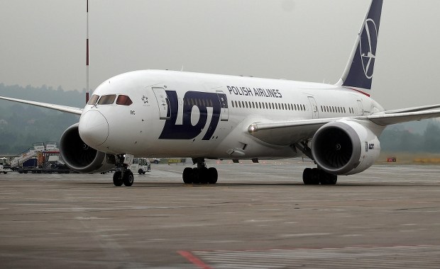 Usterka w samolocie do Zanzibaru. Maszyna zawróciła do Warszawy