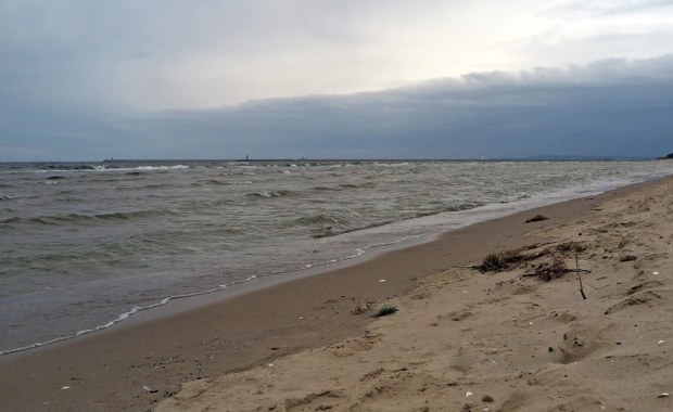 Ustka: Ciężki stan niemowlaka, który wpadł do morza
