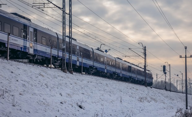 Uszkodzenia na trakcji kolejowej we Wrocławiu. Pociągi nie kursują