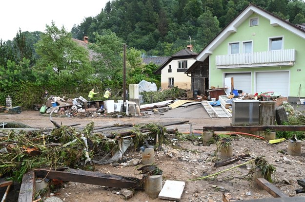 Uszkodzenia po powodzi w mieście  Skofja Loka /ZIGA ZIVULOVIC JR /PAP/EPA