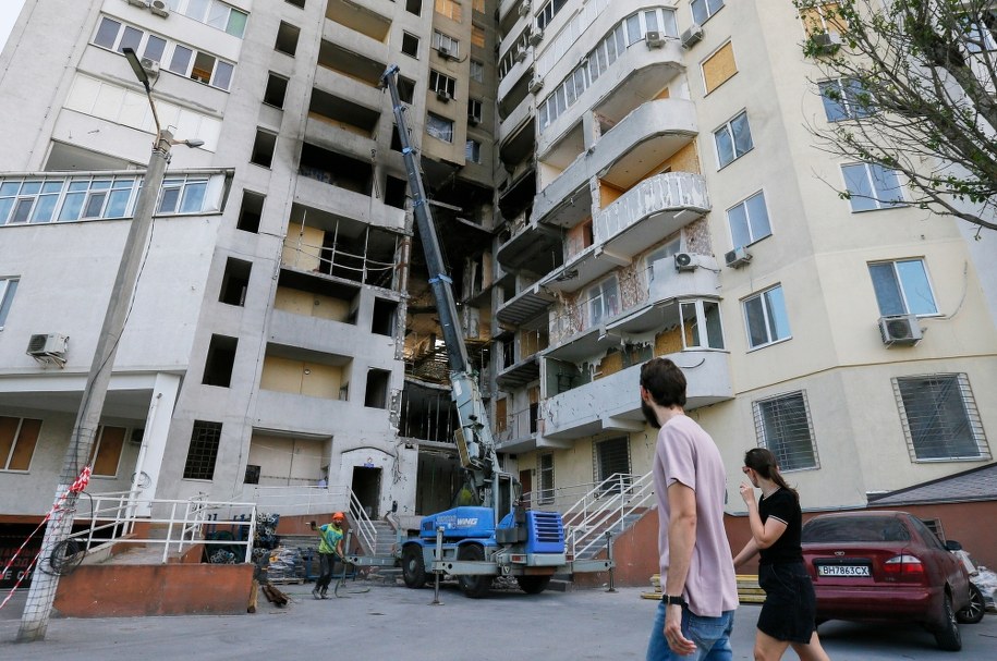 Uszkodzony blok w Odessie /STEPAN FRANKO /PAP/EPA
