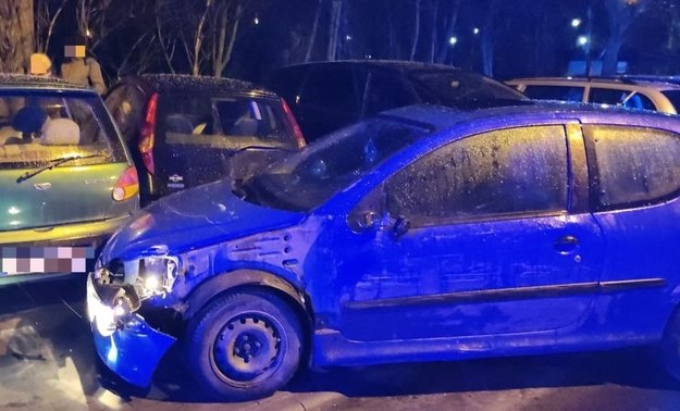 Uszkodzony samochód ściganego kierowcy /KPP Oleśnica /Materiały prasowe