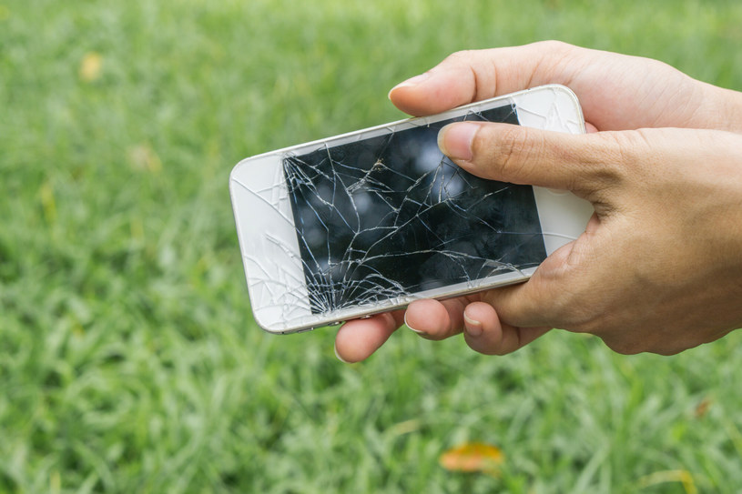Uszkodzony telefon a kontakty. Jak odzyskać dane ze smartfona? Jest na to kilka sposobów /tawan35/easyfotostock/Eastnews /East News