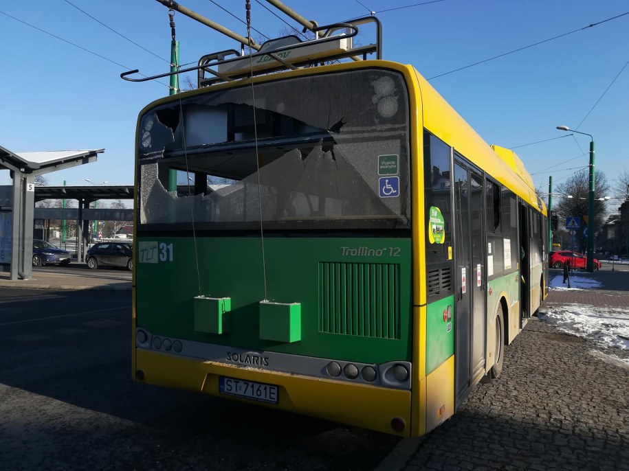 Uszkodzony trolejbus /112Tychy.pl /