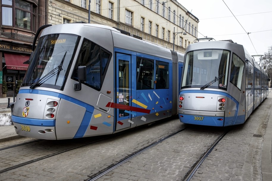 Wrocław: Sparaliżowane centrum miasta