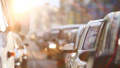 Utrudnienia na A4 w Biadolinach Szlacheckich. Po wypadku tworzą sie ogromne korki 