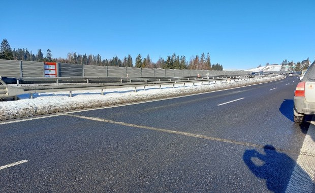 Utrudnienia na nowej zakopiance. Drogowcy naprawiają pęknięcia nawierzchni