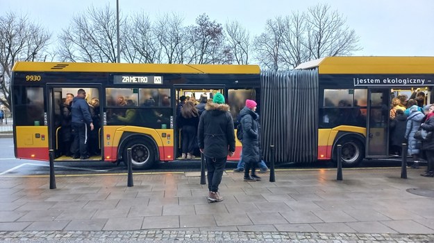 Utrudnienia na pierwszej linii metra. /Przemek Mzyk /RMF MAXX