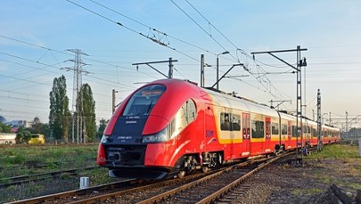 Utrudnienia na warszawskiej kolei. Chodzi o pociągi jadące przez centrum 
