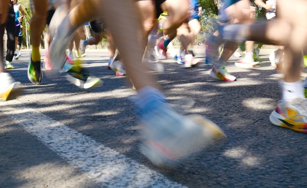 Utrudnienia w Warszawie. Półmaraton Warszawski - zamknięte ulice i zmiany w komunikacji miejskiej