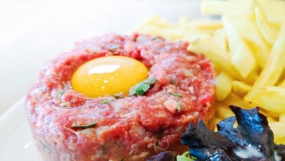 Uwaga! Bakterie w mięsie. Sprawdź, zanim zjesz