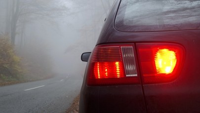 Uwaga kierowcy i nie tylko: Mgły i ślizgawica. Gdzie jest najgorzej?