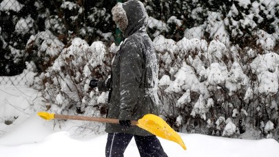 Uwaga kierowcy, może spaść nawet 15 cm śniegu!