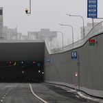 Uwaga kierowcy - w tunelu POW zastosowano odcinkowy pomiar prędkości