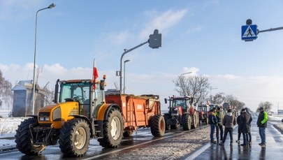 Uwaga kierowcy. Wielogodzinna blokada DK11 z powodu protestu rolników