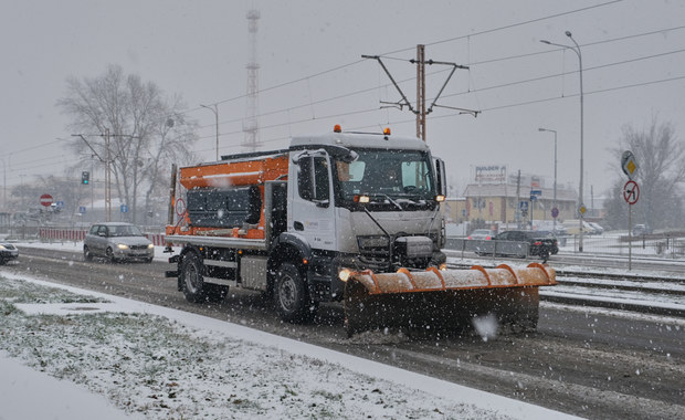 Uwaga na gołoledź. Atak zimy na Dolnym Śląsku i w Wielkopolsce  [ZDJĘCIA]