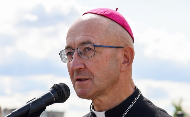 Uwaga na oszustów. Podszywają się pod się abp. Galbasa