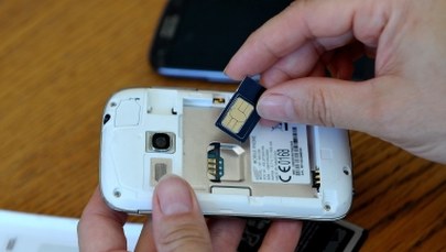 Uwaga na oszustów! Próbują wyłudzić dane przy okazji rejestracji kart SIM