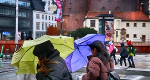 Uwaga na silny wiatr. IMGW wydał ostrzeżenia