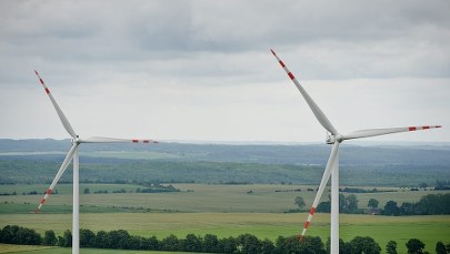 Uwaga na silny wiatr! Ostrzeżenia pierwszego stopnia dla 11 województw