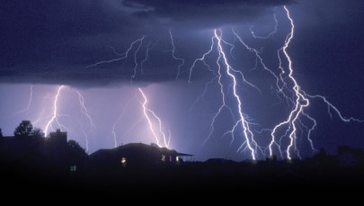 Uwaga, nadciągają gwałtowne burze. IMGW ostrzega 