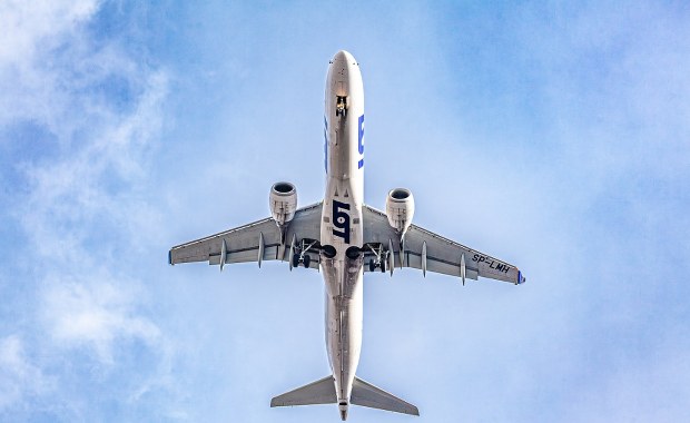 Uwaga pasażerowie. Dzisiejsze loty przeniesione przez katastrofę w Radomiu