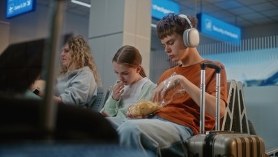 Uwaga, turbulencje żołądkowe. Tego nie pij i nie jedz, gdy podróżujesz samolotem