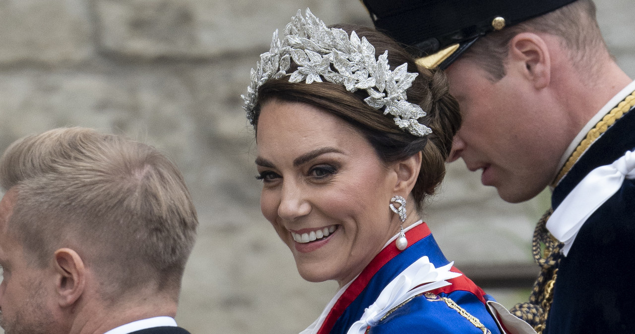 Uwagę przykuły kolczyki księżnej, które niegdyś należały do jej teściowej, księżnej Diany /Getty Images