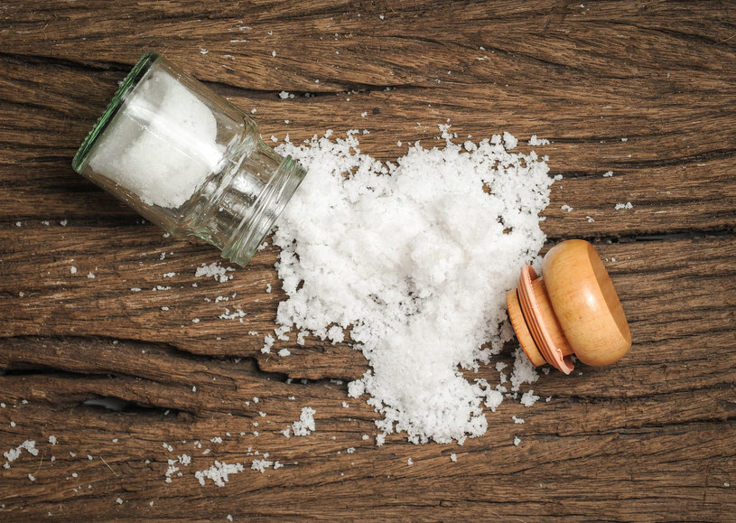 Uważaj, by nie przesadzić z ilością spożywanej soli /123RF/PICSEL