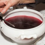 Uważaj, tak możesz zepsuć barszcz wigilijny. Pamiętaj, by nie dodać zbyt dużo