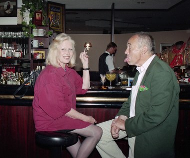 "Uważam, że dama pije, pali i przeklina, to jest moja recepta na damę" - mówiła w 2015 roku Beata Tyszkiewicz. W 1997 roku w Międzyzdrojach aktorka przyłapana została "na dymku" w towarzystwie artysty Franciszka Starowieyskiego.

 