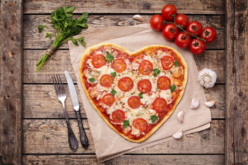 Uwielbiasz pizzę? To ją jedz, byle nie za często! /123RF/PICSEL