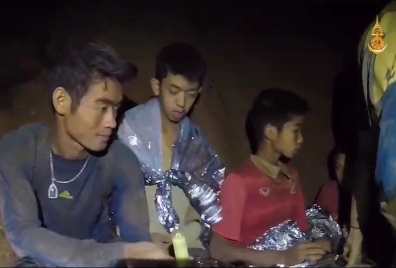 Uwięzieni w jaskini chłopcy /ROYAL THAI NAVY /PAP/EPA