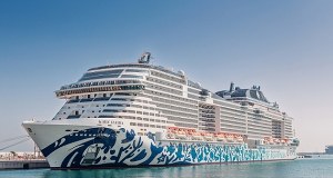 "​Uwięzieni w złotej klatce". Luksusowy rejs z widokiem na spadające pociski