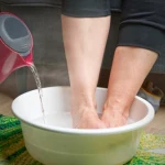 Uwolnij nogi od ciężkości wieczorem w 3 prostych krokach