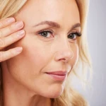 Uwolnij skórę głowy od napięć przed snem pięciominutowym masażem