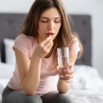 Uzależniają, zmieniają osobowość? Wokół antydepresantów narosło wiele mitów