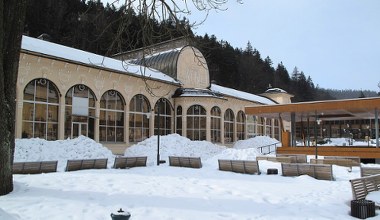 Uzdrowisko i imponująca ścieżka w koronach drzew. Kuracjusze uwielbiają to miejsce 