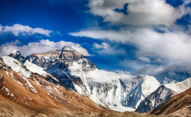 Uznali go za zmarłego. Po sześciu dniach na zboczach Mount Everest wydarzył się cud