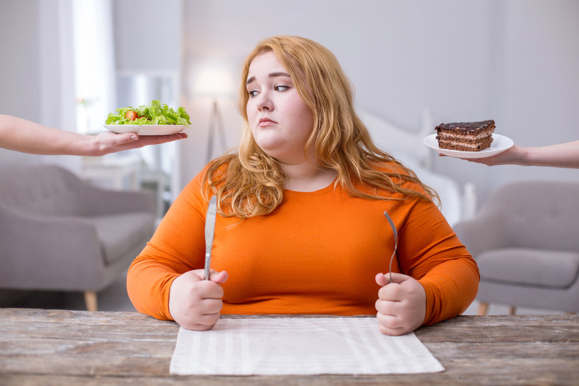 Uznanie otyłości za chorobę może pomóc w uporaniu się z problemem /123RF/PICSEL
