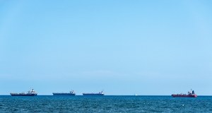 "Użyjemy irańskich baryłek przeciwko Iranowi". Nowy plan USA