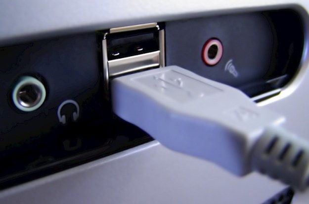 Użytkownicy Windows powinni uważać na pamięci USB Fot. Pam Roth /stock.xchng