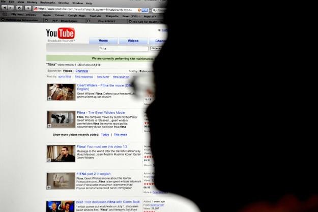 Uzytkownikom serwisu YouTube przychodzą do głowy rozmaite pomysły... /AFP