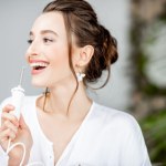 mycie zębów porady Używam irygatora do zębów od 2 miesięcy. Jak wpłynął na stan moich zębów i dziąseł?