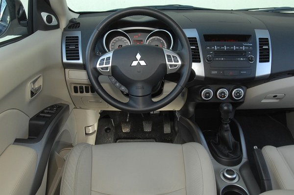 Używane Mitsubishi Outlander II (20062013) zdj.5
