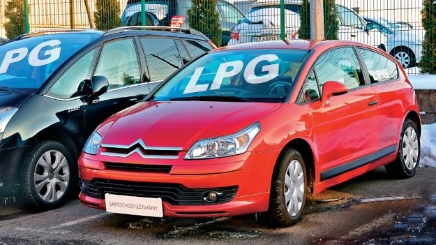 Uzywany samochód z instalacją LPG bardzo często wymaga interwencji mechanika. /Motor